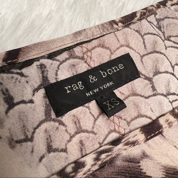 Rag & bone • Botany Feather Print Silk Top XS - Picture 8 of 11